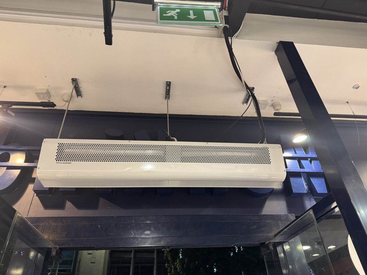 The over-door air curtain at the entrance